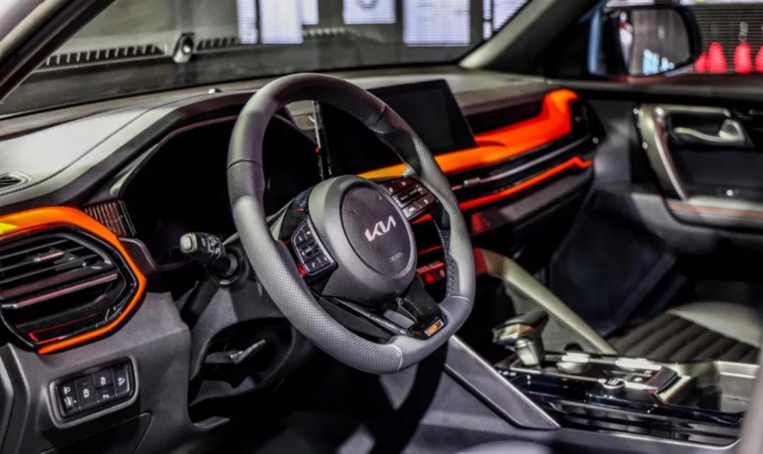 除了“天花板”1.5T发动机，它还有啥？|试驾东风悦达起亚智跑Ace