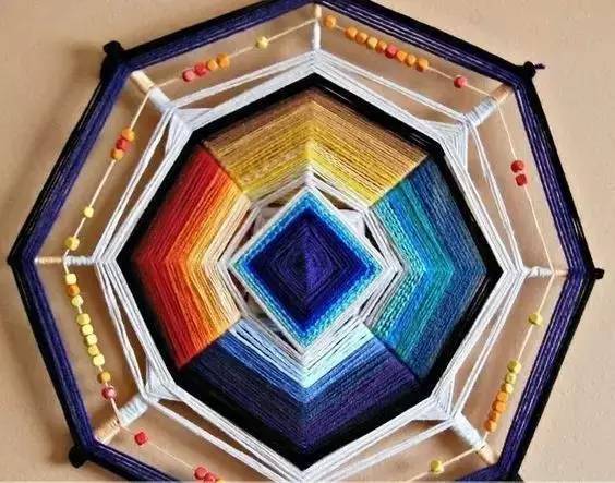 厉害，只用一次性筷子绕上毛线，开出曼荼罗花！附手工教程