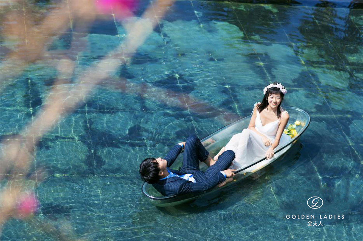 广州金夫人提示：拍摄婚纱照都要提前预约噢！