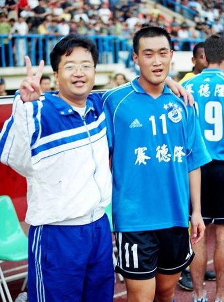 马拉多纳当年年薪,追风少年马拉多纳