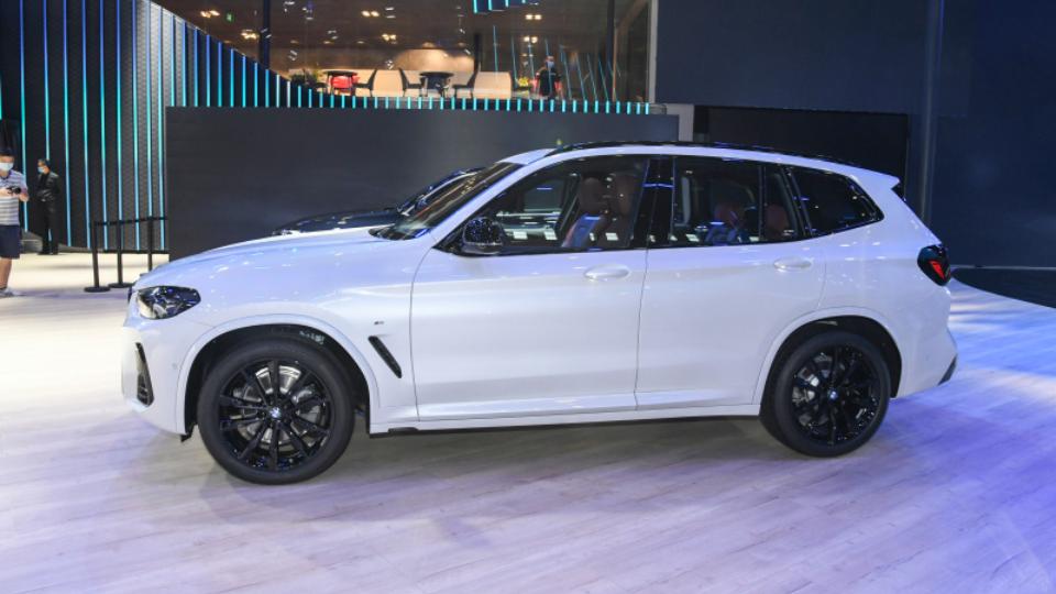 宝马x3现在买属于抄底吗,宝马x3全款提车价目表30万左右