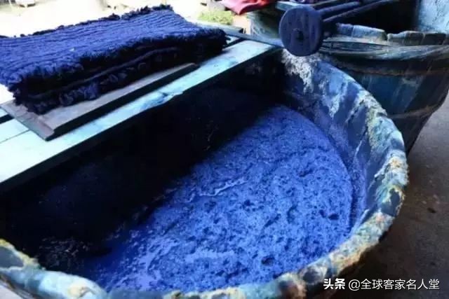 客家风格的衣服,外国人喜欢古代的服装