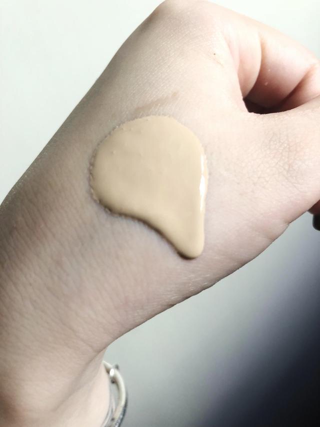 抖音推荐一款好用的粉底液,最近抖音很火的一款粉底液