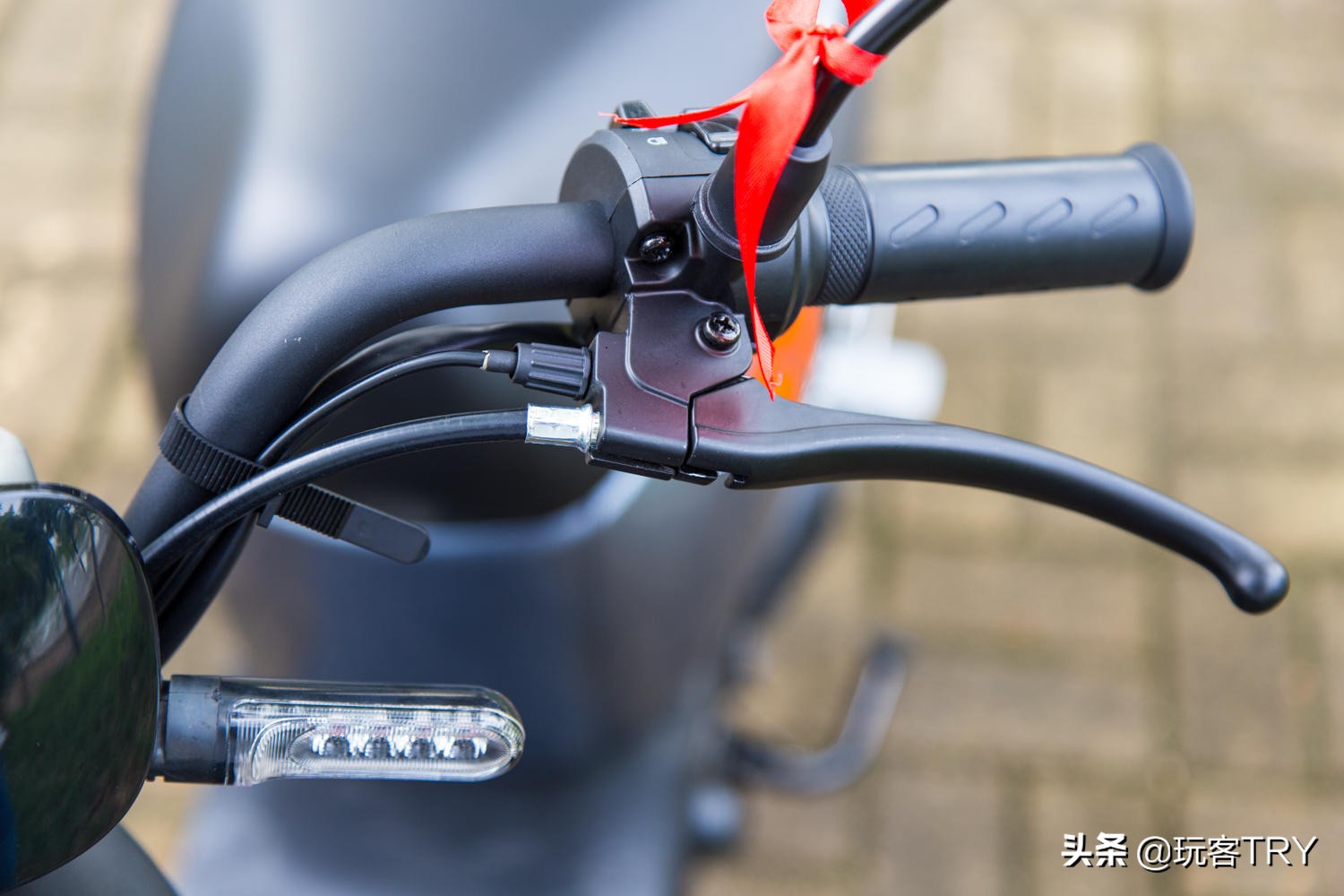 雅迪dm6真实价格,测评一辆1万多的雅迪电动车