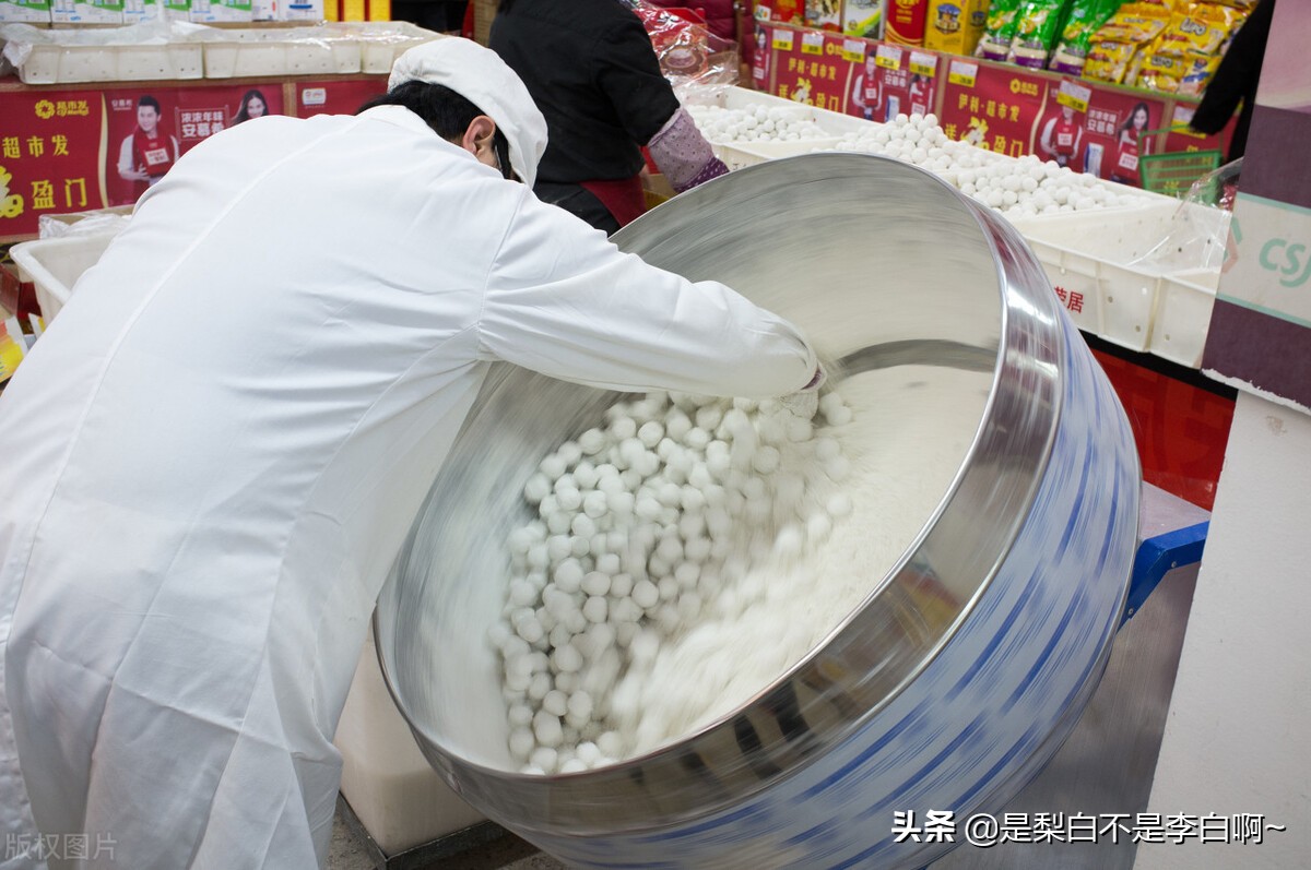 胶东大集：裹着糖的油果，十里飘香的猪头肉，最般配的羊汤和油条