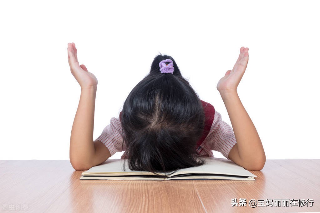 女儿生活的无奈和心酸,女儿心酸成长史