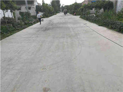 大雨冲烂路面怎么修复,水泥路面大雨怎么修复