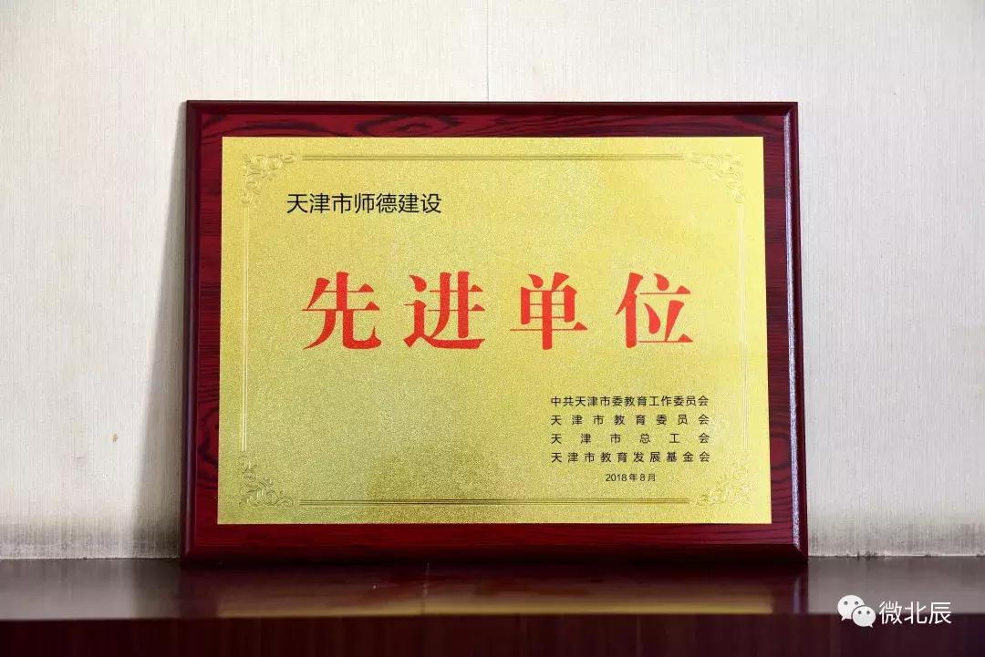 超燃现场燃爆全场校园,校园里的快闪惊艳了时光