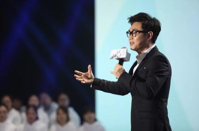 董成鹏和柳岩最新视频,揭秘大鹏董成鹏和柳岩什么关系