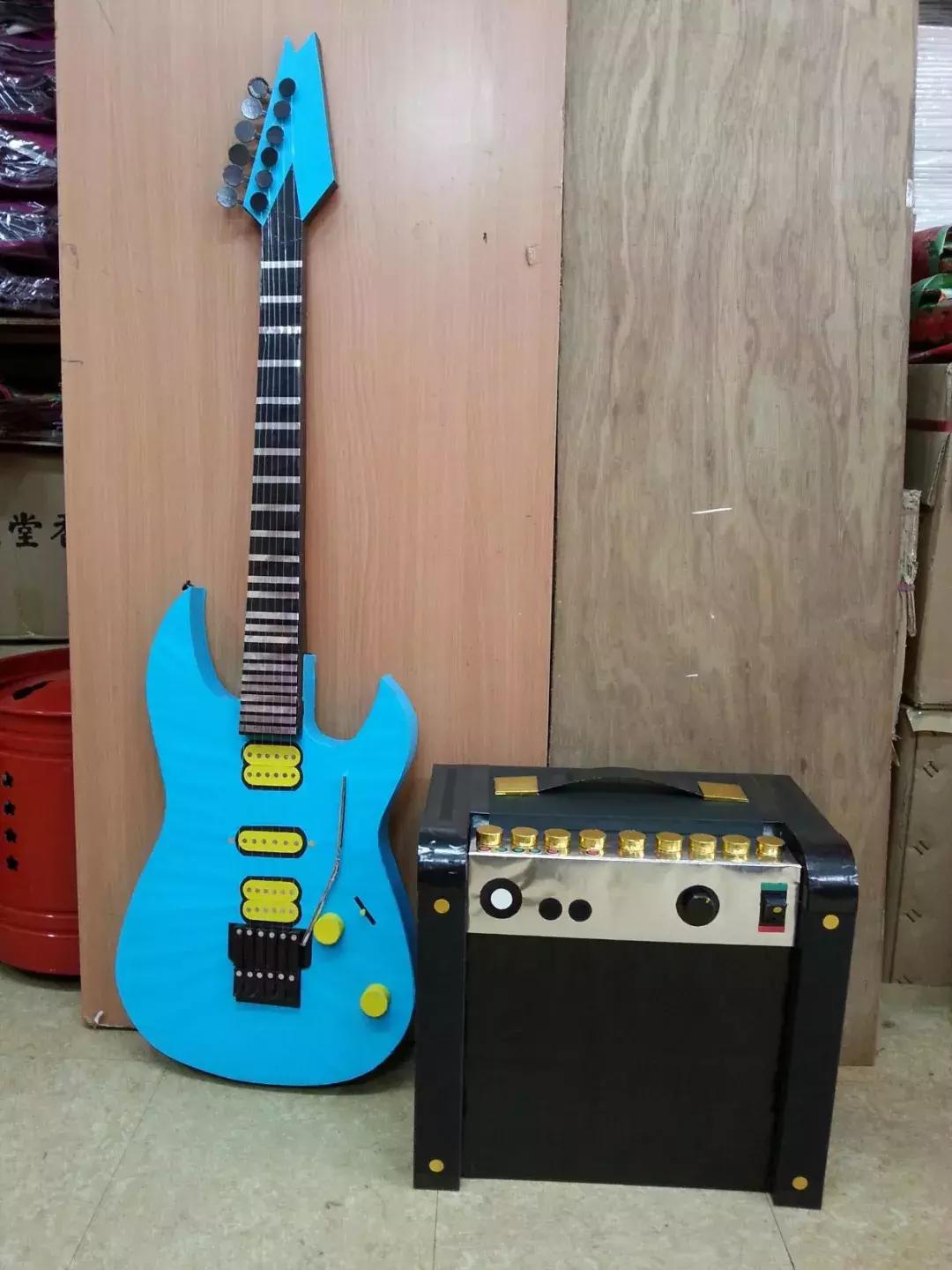 香港阴间设计师：为黄家驹订做电吉他，为张国荣粉丝订做咖啡厅..