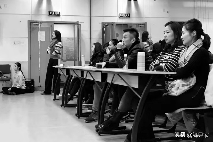 为什么选择舞蹈学校,为什么选择专业舞蹈机构学习