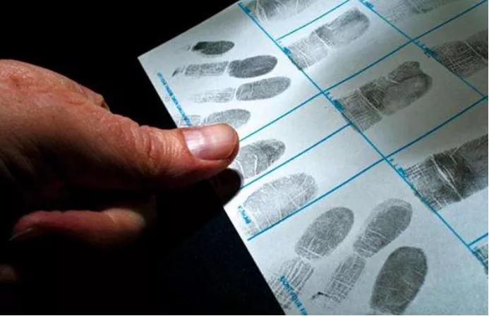 广州双枪失窃案：缝纫机厂和部队同时丢枪，警方如何顺藤摸瓜？