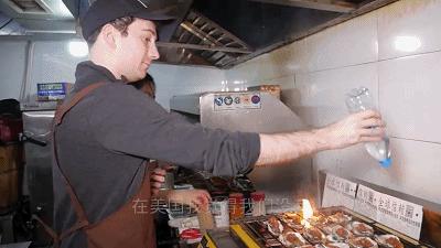 风口浪尖，这个美国人，凭什么被央视点赞了