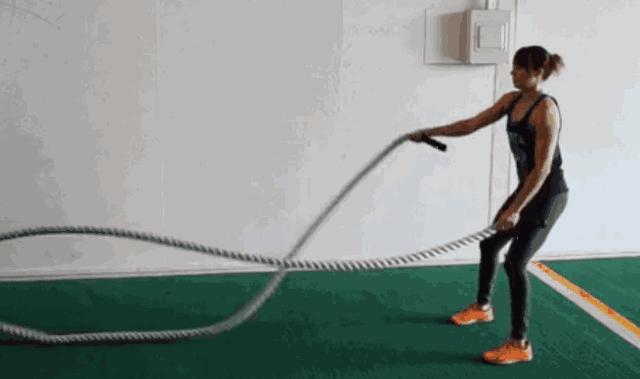 健身初学者不建议用战绳,健身房战绳怎么用