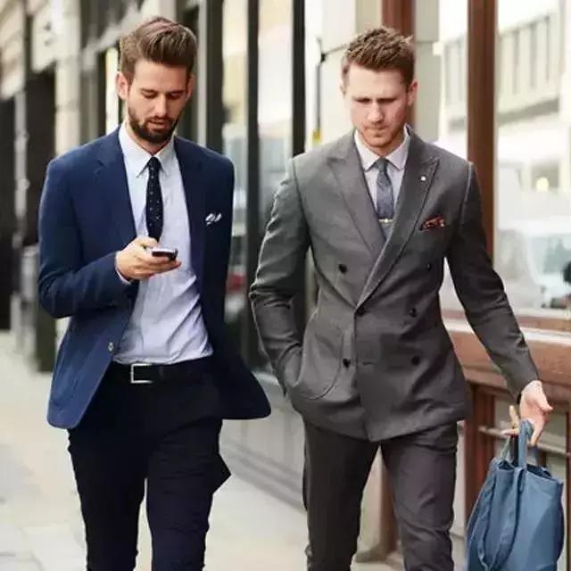 男人穿西装怎么才能有气质,男人穿西装怎么走有气场