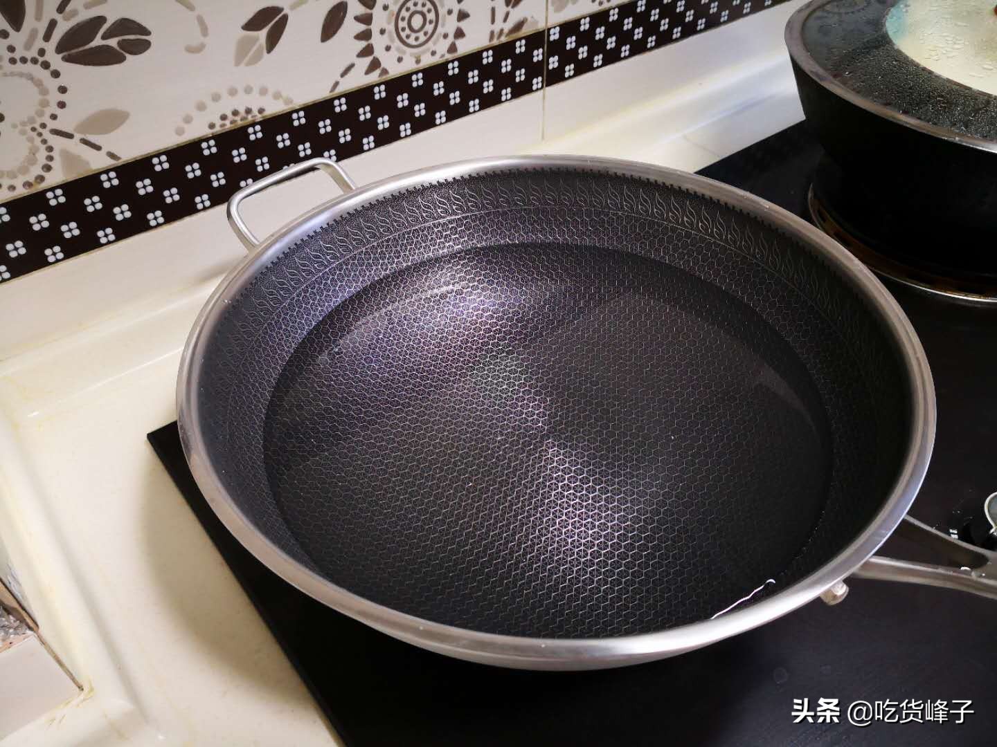 新锅怎么开锅不用猪皮,新锅不要直接上油炒菜的小妙招