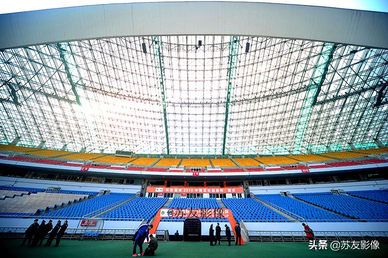 重庆奥体中心体育场地,重庆奥体中心体育场攻略