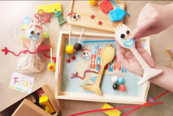 香港迪士尼2大2小亲子套票一票通,香港迪士尼2日门票送20元商品券