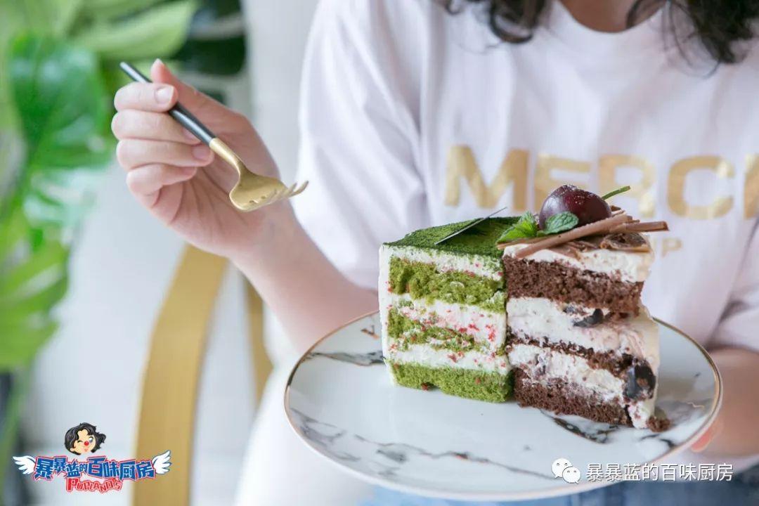 1500个忠粉入坑4年，终于等到实体店！每款蛋糕都让人忘记卡路里