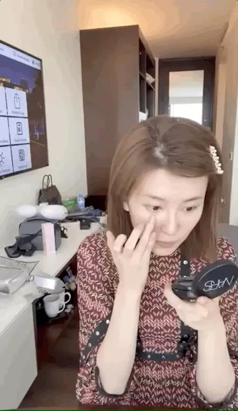 乔欣整容式眼妆眼睛瞬间变有神,乔欣整容式眼妆什么梗