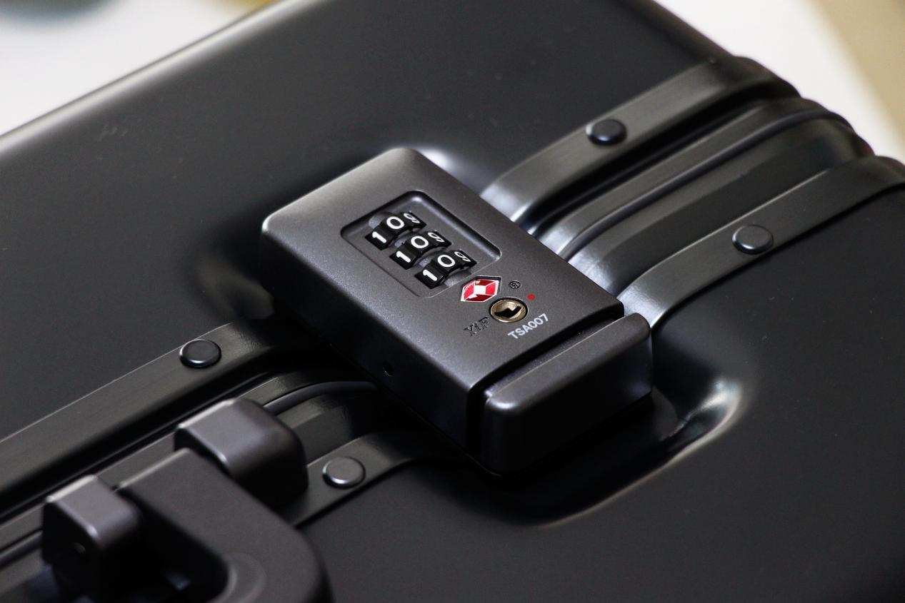 8号地平线旅行箱与小米登机箱,锤子科技地平线8号旅行箱登机箱