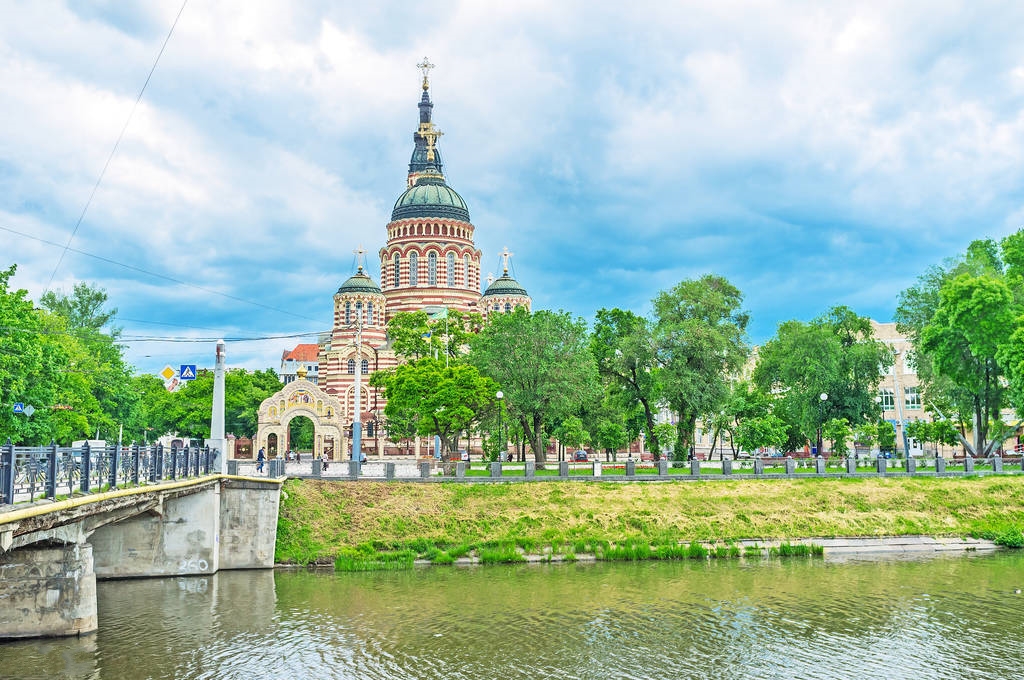 白本护照美国旅游免签,白本护照过境免签新加坡