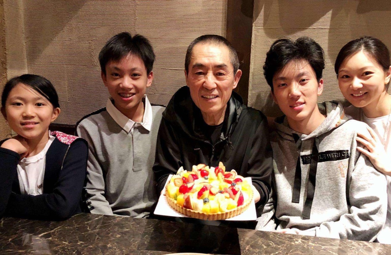 19岁的陈婷，为何会爱上50岁的张艺谋，还甘愿为他生下3个孩子？