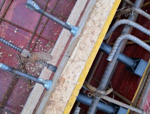 新型悬挑脚手架孔洞不漏水,新型悬挑脚手架如何预埋