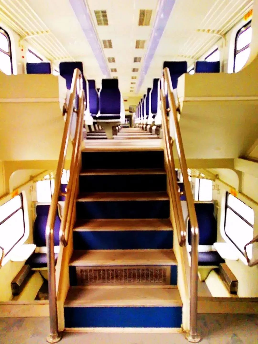 盘点不同国家的双层火车,中国是否曾经有双层火车