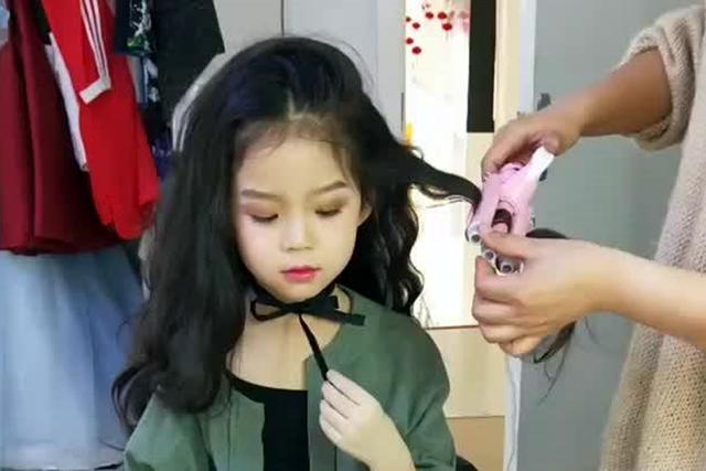 儿童脸上突然过敏红肿图片,五岁孩子脸皮肤红肿发痒