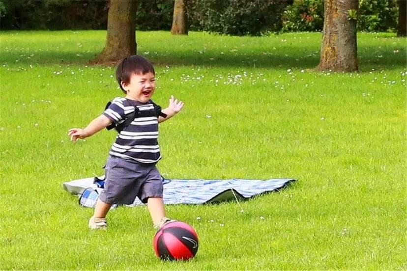 在前进中退步的中国足球