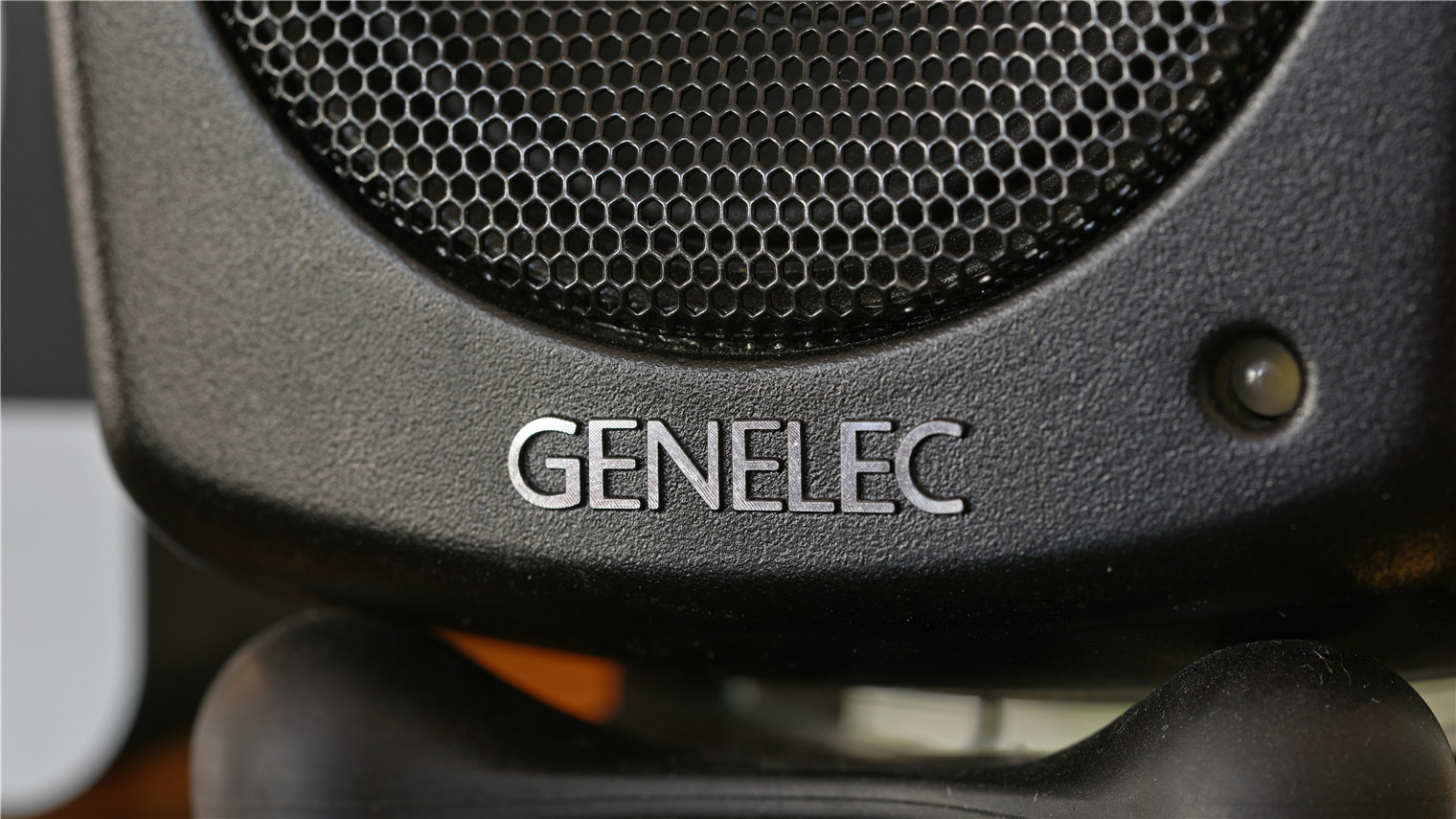 g-one杜比音箱 (真力g3有源音箱测评)