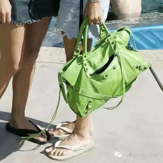 背了很多年的包,背了好几年的包