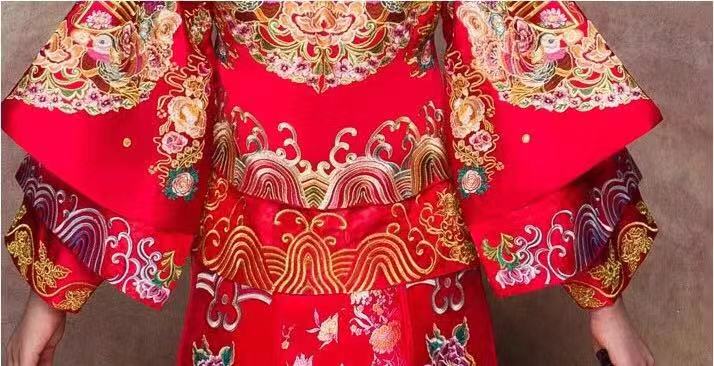 最适合穿中式嫁衣,新款秀禾服新娘礼服中式嫁衣