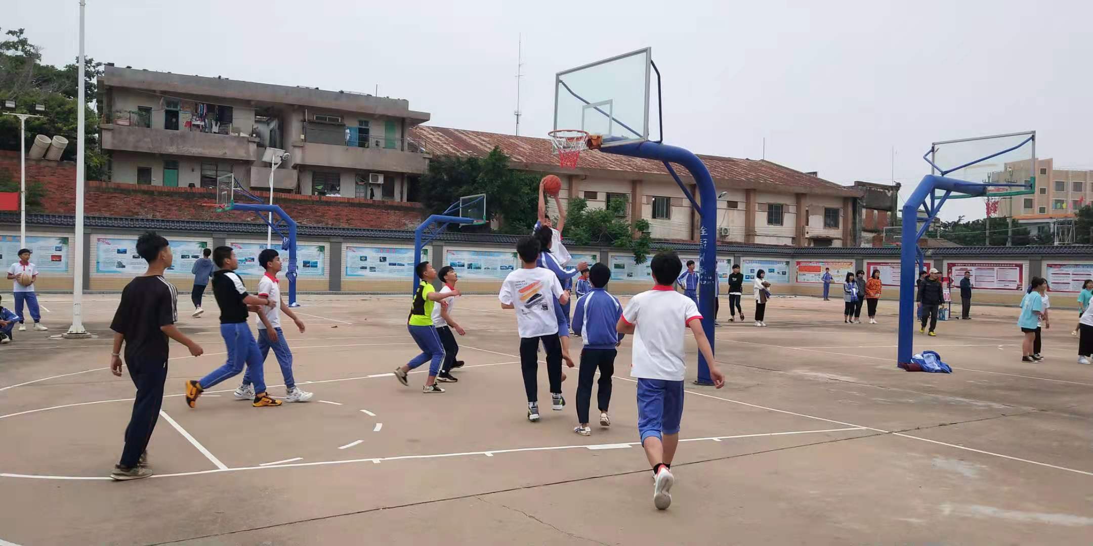雷州企水篮球队,雷州八中2019年新生杯篮球比赛