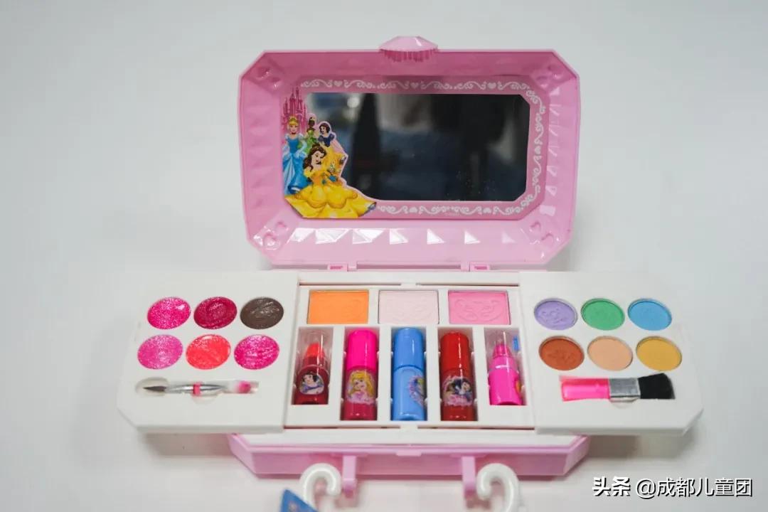 孩子化妆品不要乱用,化妆品小孩子用的