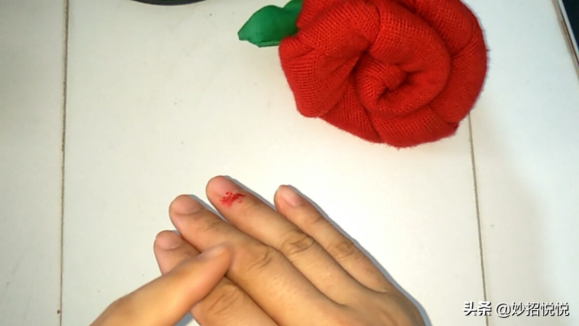 不知道被什么划伤的伤口怎么处理,被划破如何快速愈合