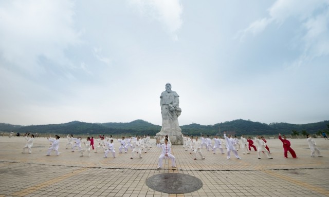 告诉给你听！爱上眉山东马的四个理由！