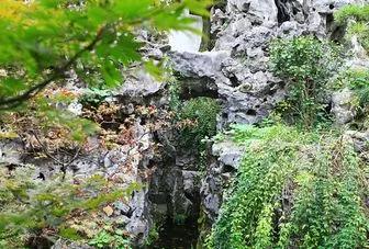 怪异的奇石,怪异奇石风景图片