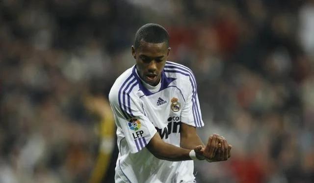 高开低走让人不胜唏嘘,高开低走球员