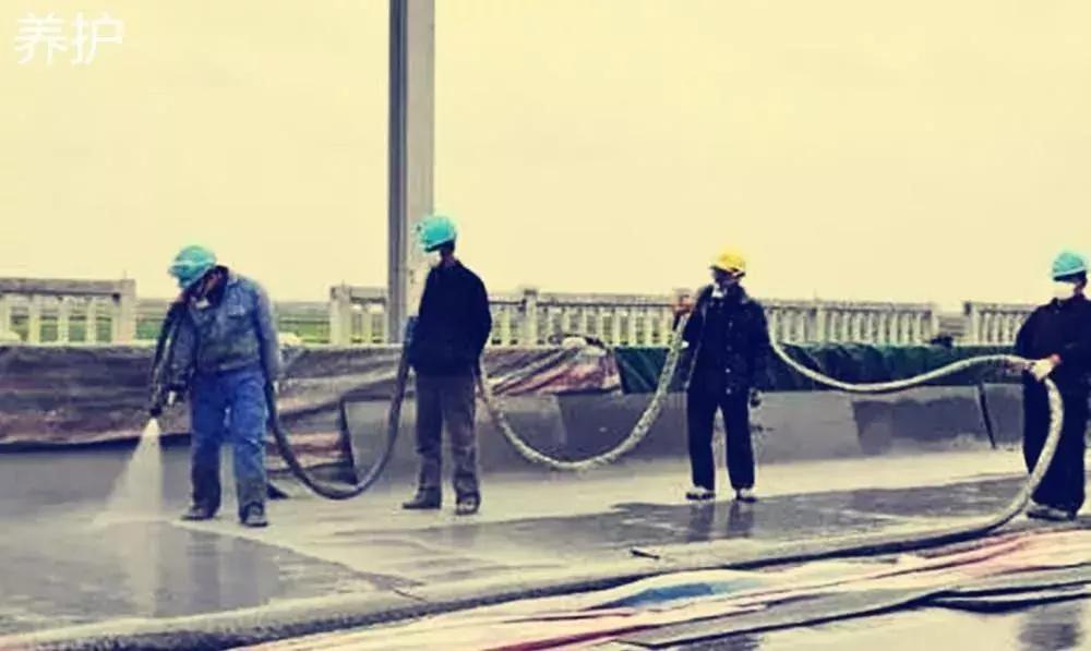 建房冬季混凝土养护,建房混凝土加什么更牢固