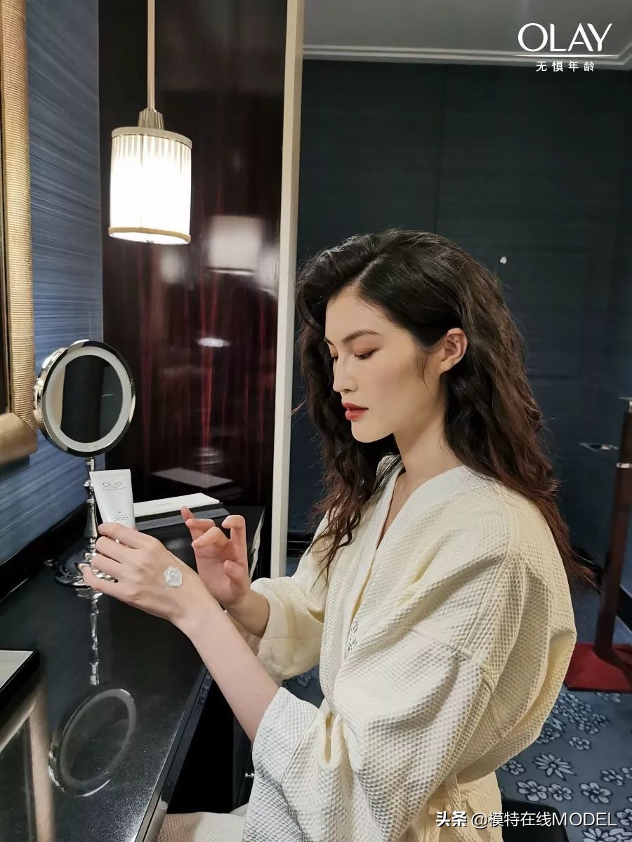 何穗olay,超模何穗高清写真