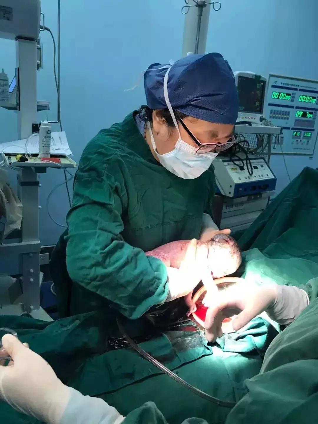 医院产检不规范导致胎儿死亡,妇幼保健院疏忽致孕妇死亡