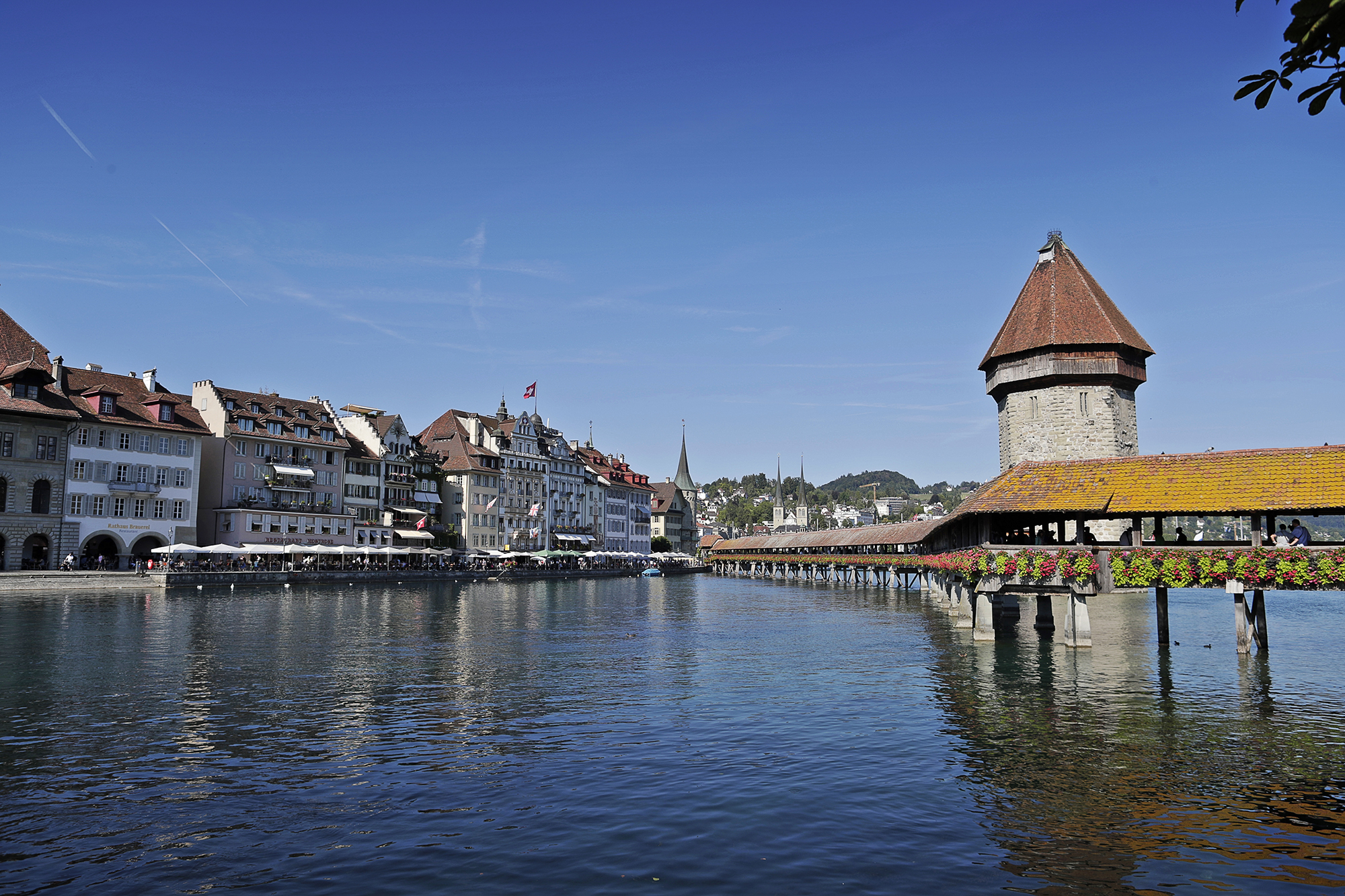 佳能eos1dxmarkiii价格,与佳能1dxmarkii同级别eosr系列