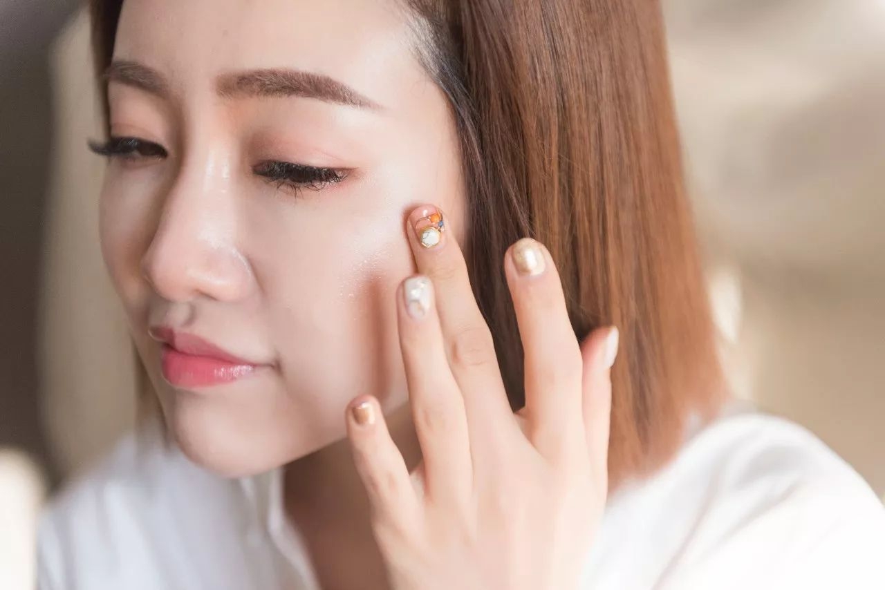 毛孔粗大别担心记住这招全搞定,毛孔粗大可以用什么方法逆转