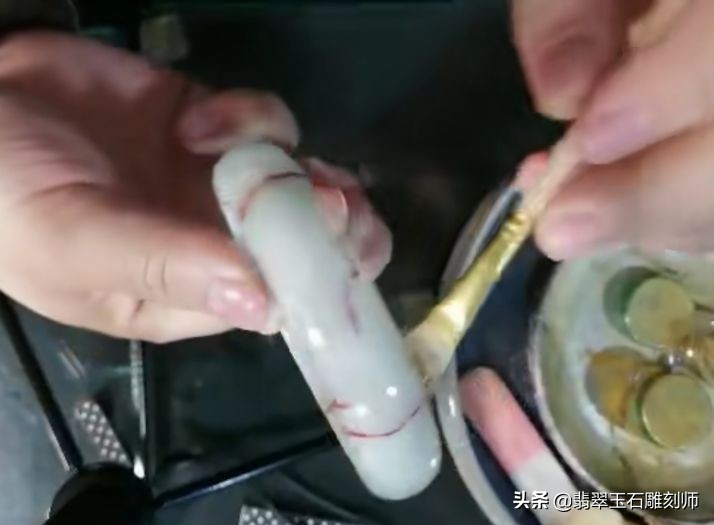 玉手镯断裂了值得修复吗,玉手镯裂了怎么修复