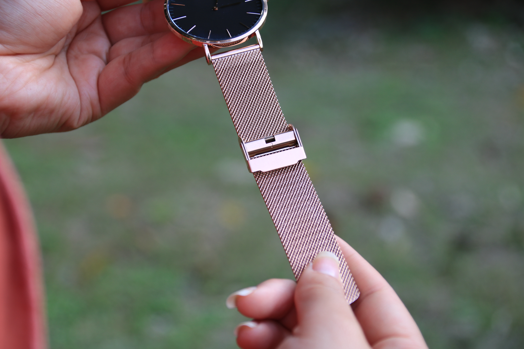 鐧惧厓灏忕背鎵嬭〃,灏忕背鎵嬭〃鐧惧厓