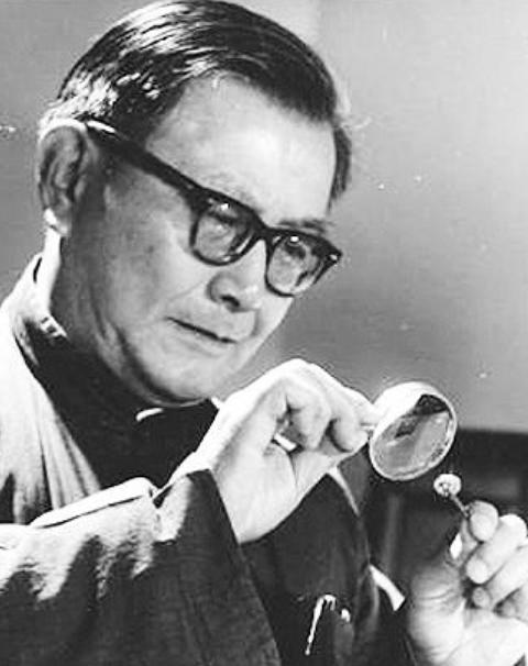 1954年，犹太人把浓缩铀卖给中国，周总理下令：验明真伪