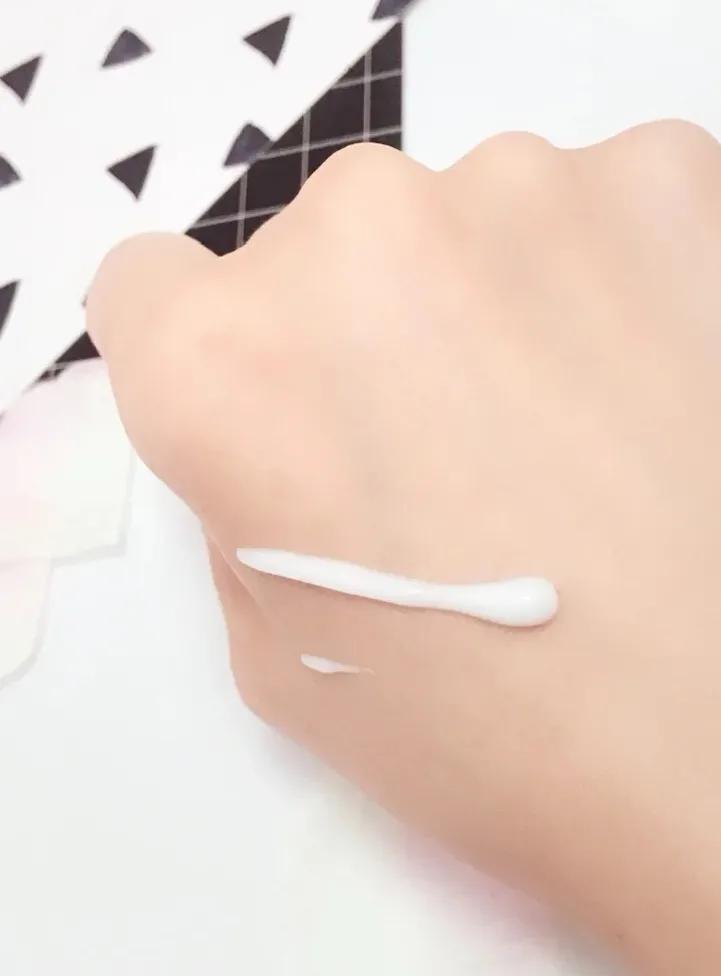 别换粉底了，卡粉真不是它的问题