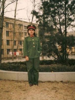 许志安和韩红接吻图片,韩红喜欢过栾树